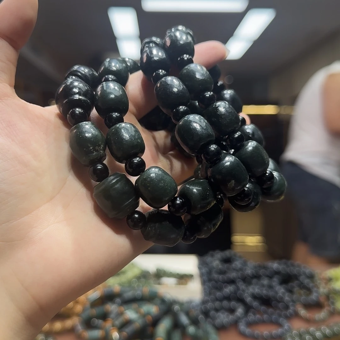 手串未镶嵌和田玉瑕