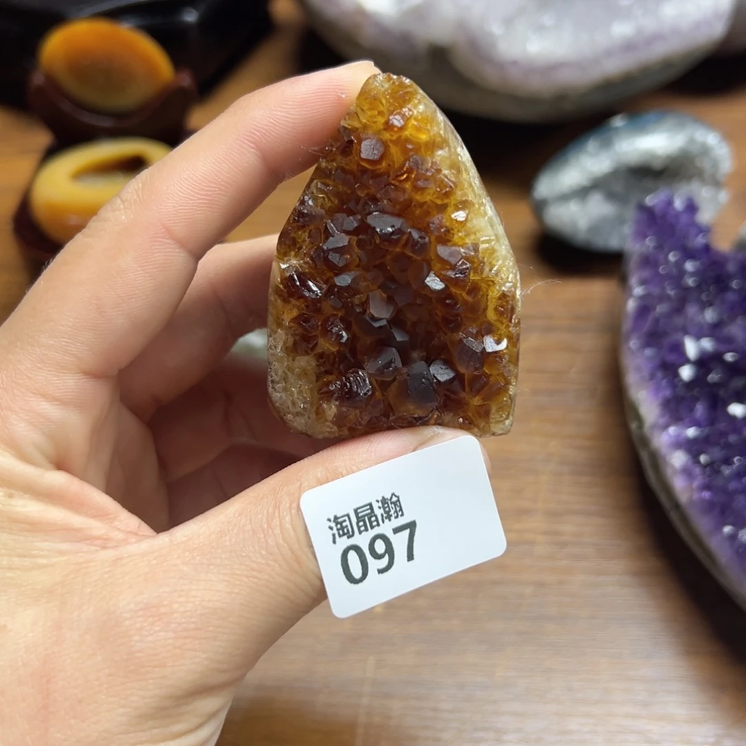 未镶嵌水晶大型摆件（非配饰）