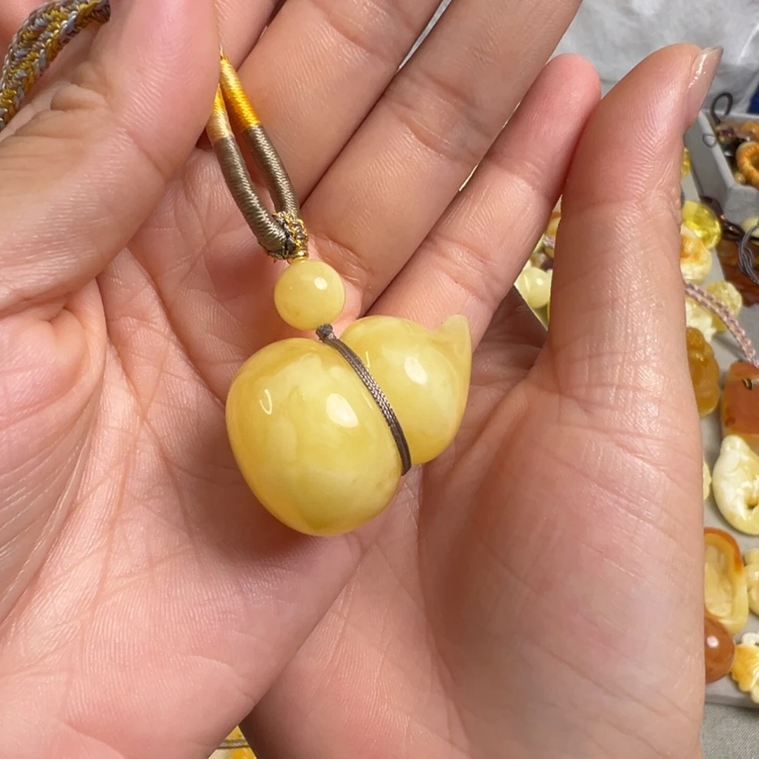 裸石蜜蜡未镶嵌蜜蜡
