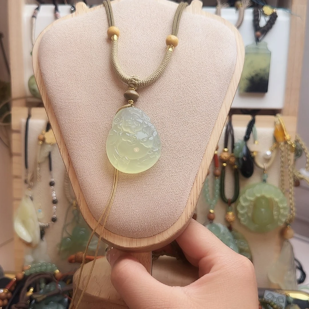 琉***妖蛇纹石玉合金颈饰