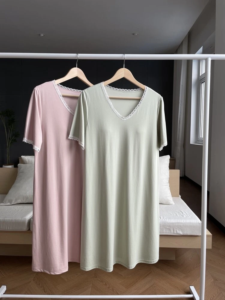 慵懒裸感·蕾丝边V领短袖胸垫睡裙3548