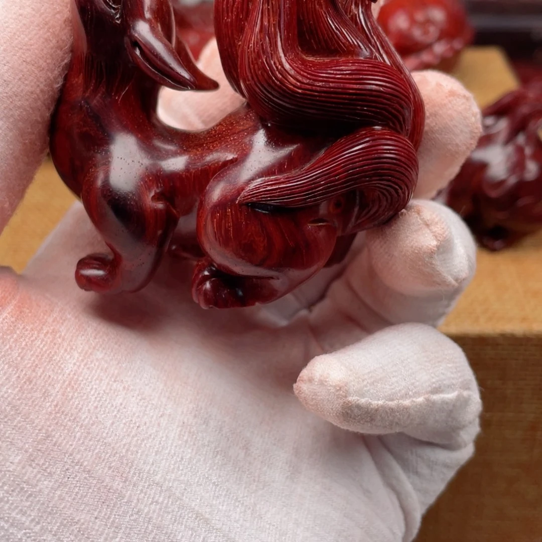 檀香紫檀（小叶紫檀）钒*嵘