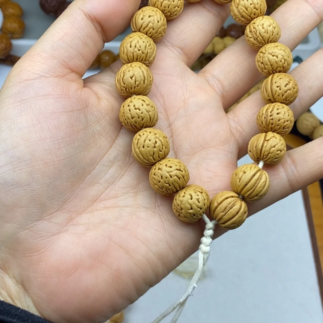 陈***语桃核吊坠金丹桃核