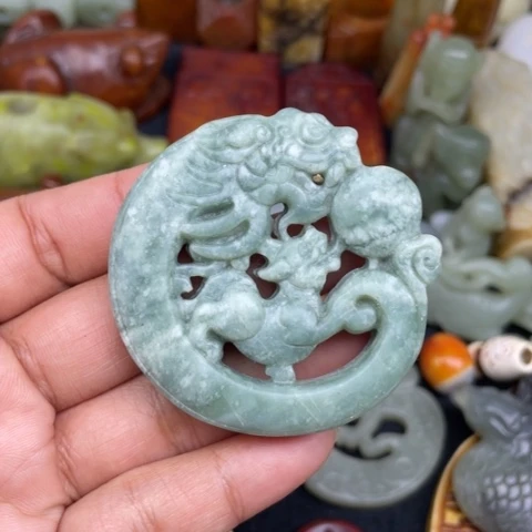 蛇纹石玉未镶嵌颈饰76