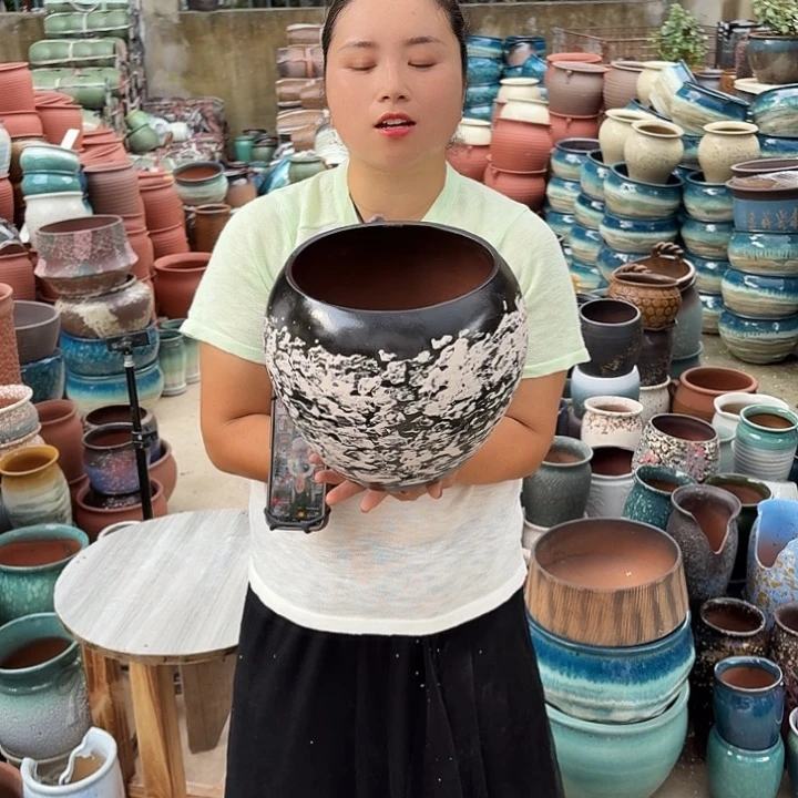 口20高23瑕疵一个盆子。