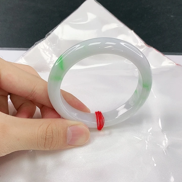 翡翠未镶嵌手镯圈56.5。80146