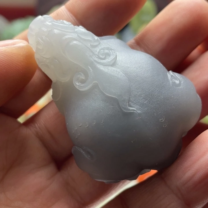 和田玉未镶嵌把件