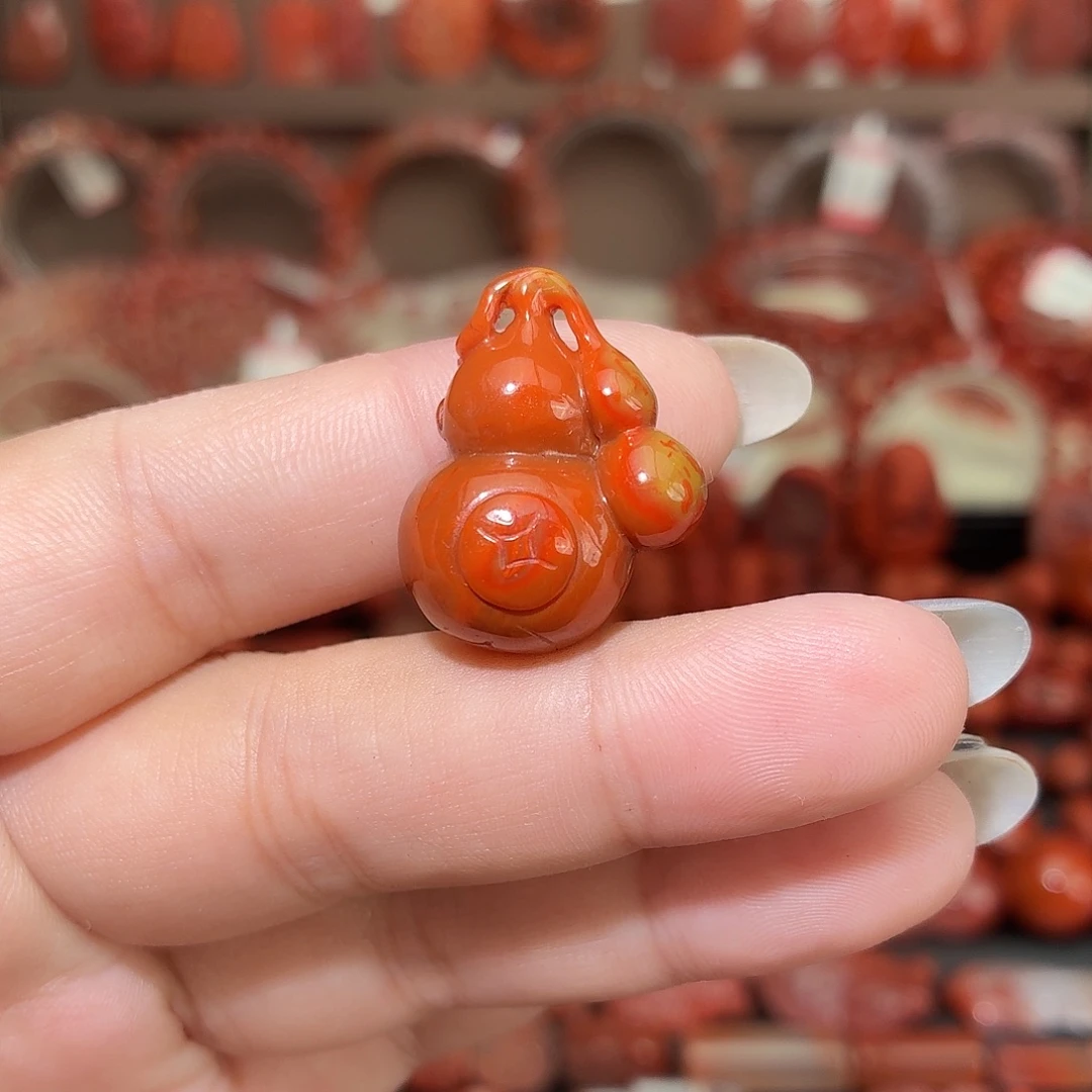 南红玛瑙未镶嵌颈饰葫芦吊坠