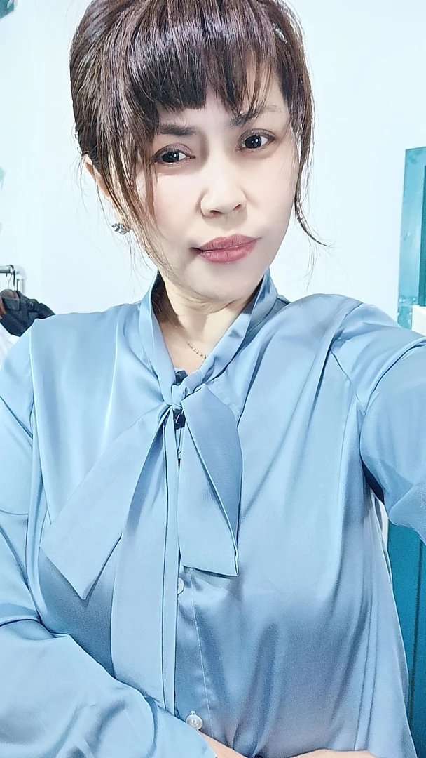 法式中长款蝴蝶结常规长袖衬衫连衣裙宽松百搭时尚系带气质