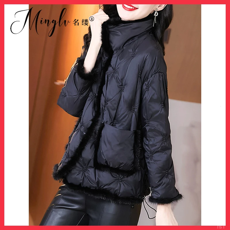 女装羽绒服外套女设计感名缕短款2025拼接轻奢保暖小个子冬季通勤