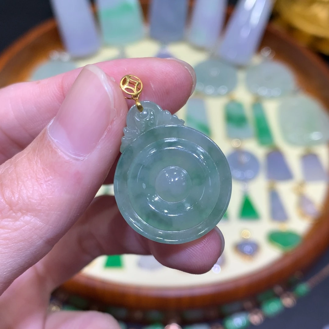 翡翠吊坠(不含链)18K金镶嵌