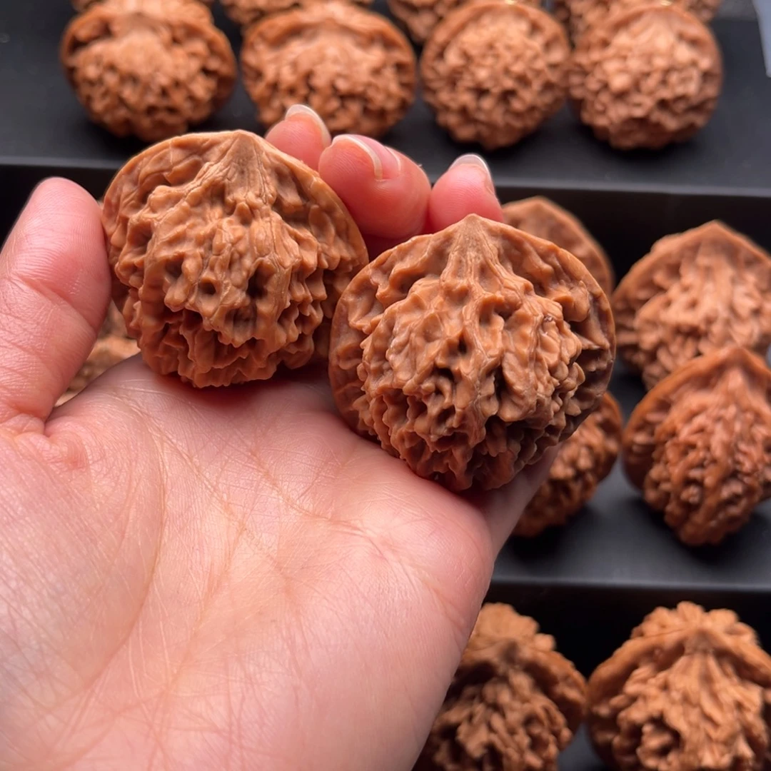 H***7文玩核桃把件大花