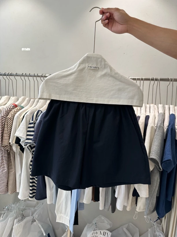 藏青百搭时尚松紧腰短裤BY