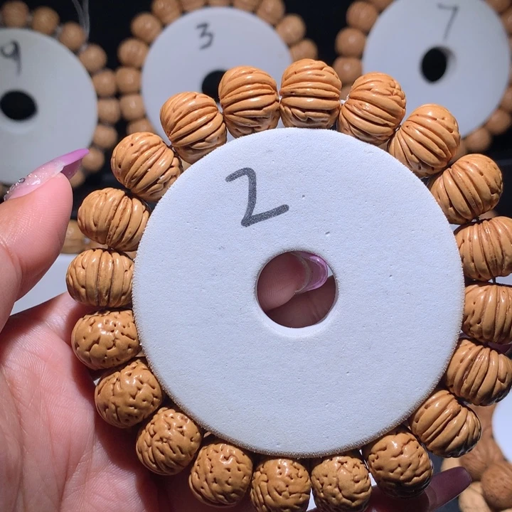 手串桃核脐中脐三道筋