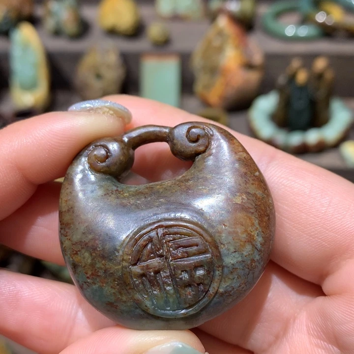 岫岩河磨玉（透闪石质玉）未镶嵌挂件