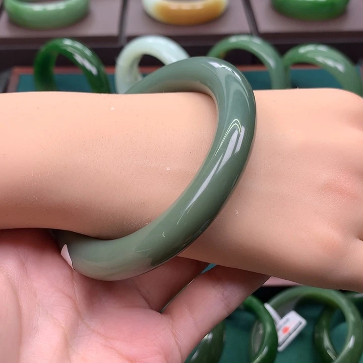 未镶嵌手镯和田玉（碧玉）59.60