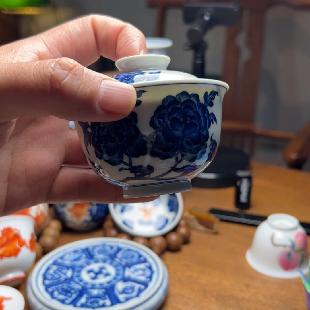 景德镇陶瓷花卉盖碗