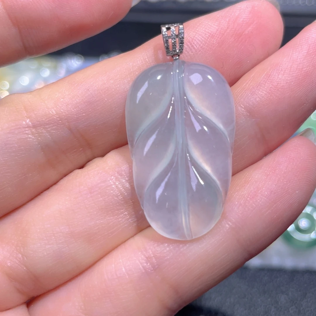 颈饰18K金镶嵌翡翠翡翠