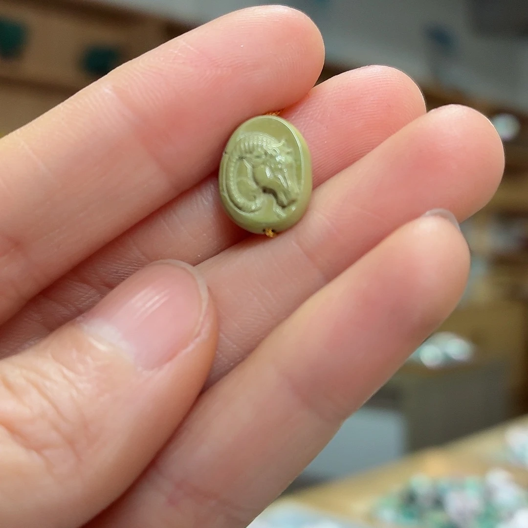 未镶嵌绿松石珠宝奇石