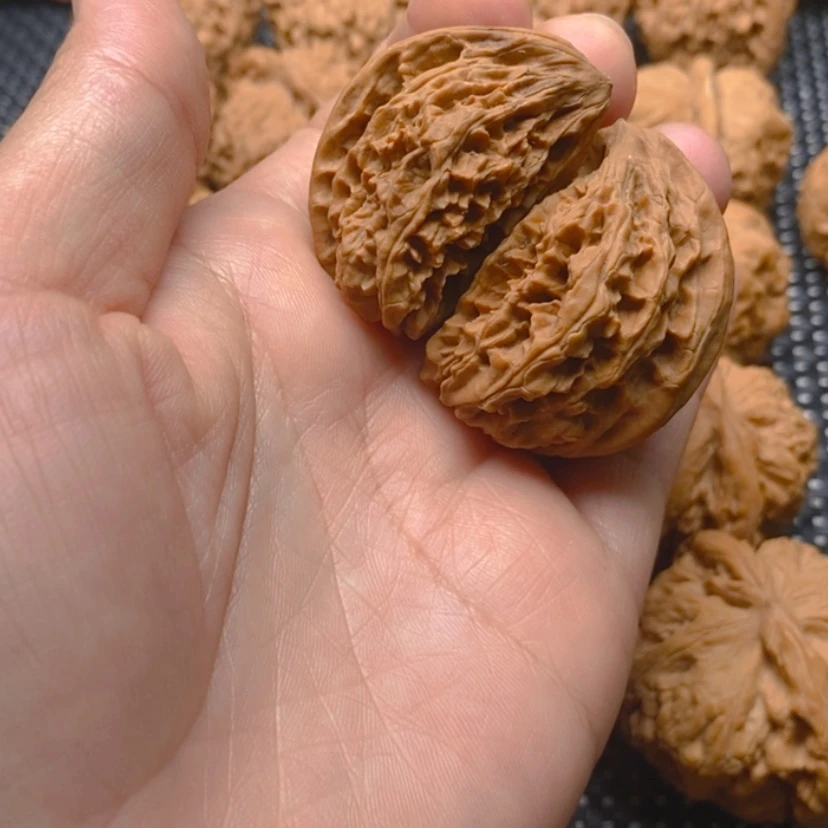 【闪购商品】文玩核桃吊坠羡****?核桃