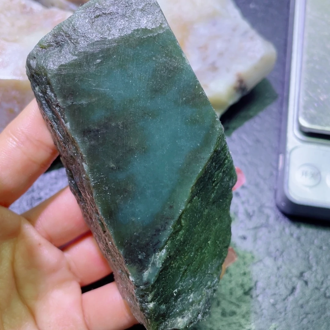 和田玉未镶嵌珠宝半成品