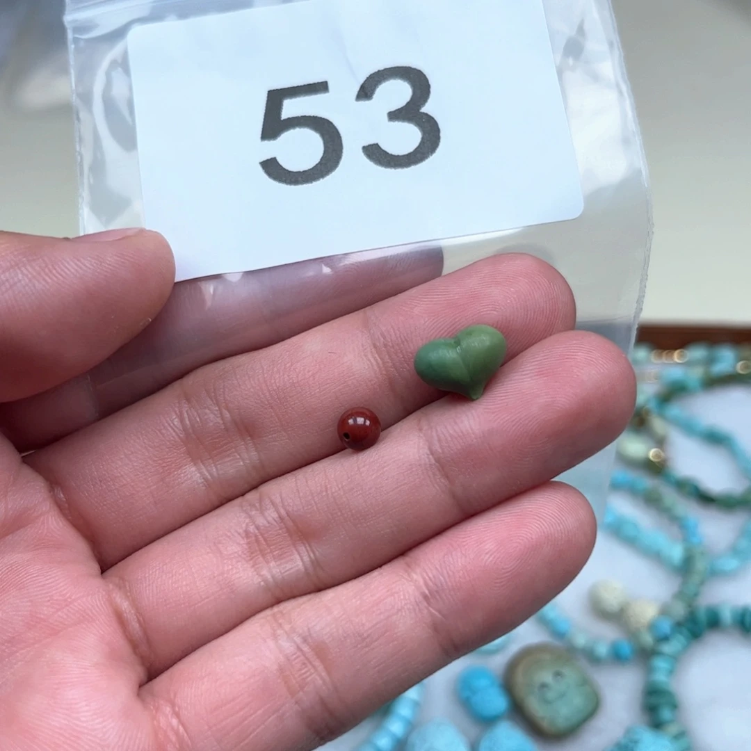 南红玛瑙未镶嵌珠宝奇石