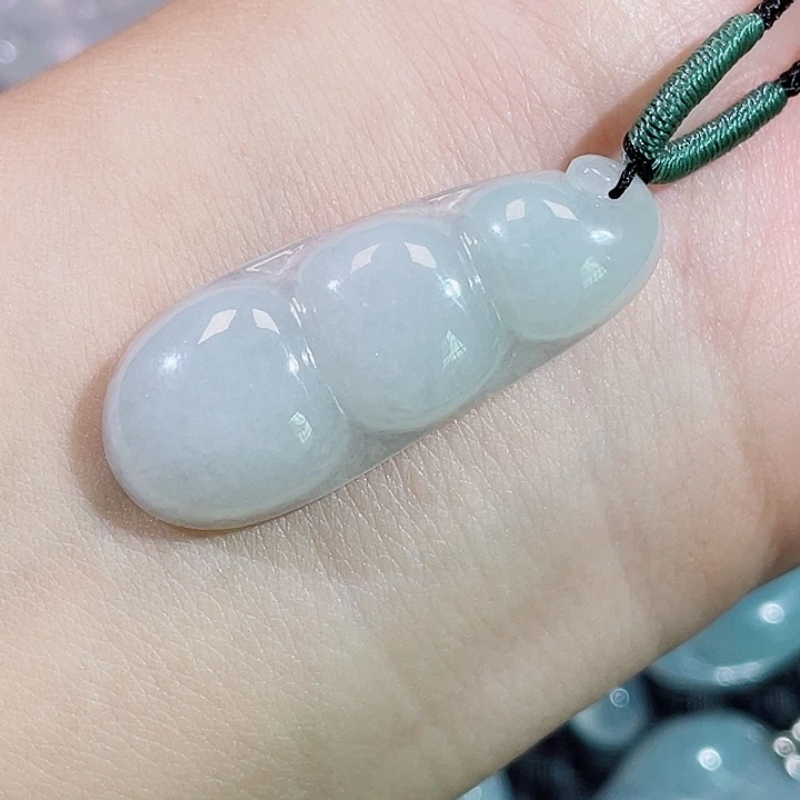 颈饰未镶嵌翡翠豆子