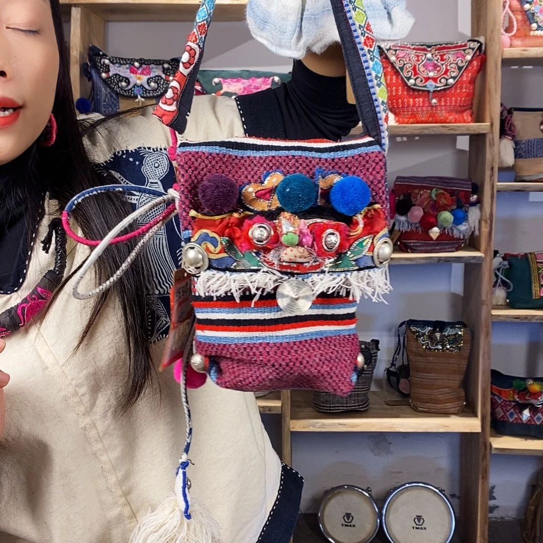 织绣手工制作工艺包包