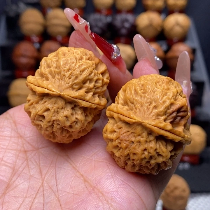 文玩核桃把件七星绣球45号