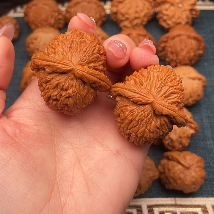 把件文玩核桃闷尖白狮子41