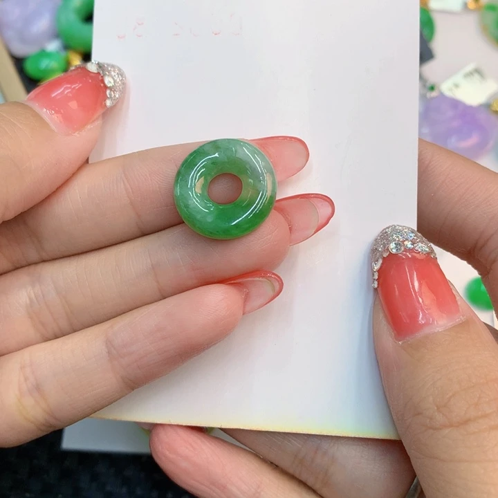 颈饰未镶嵌翡翠天然翡翠