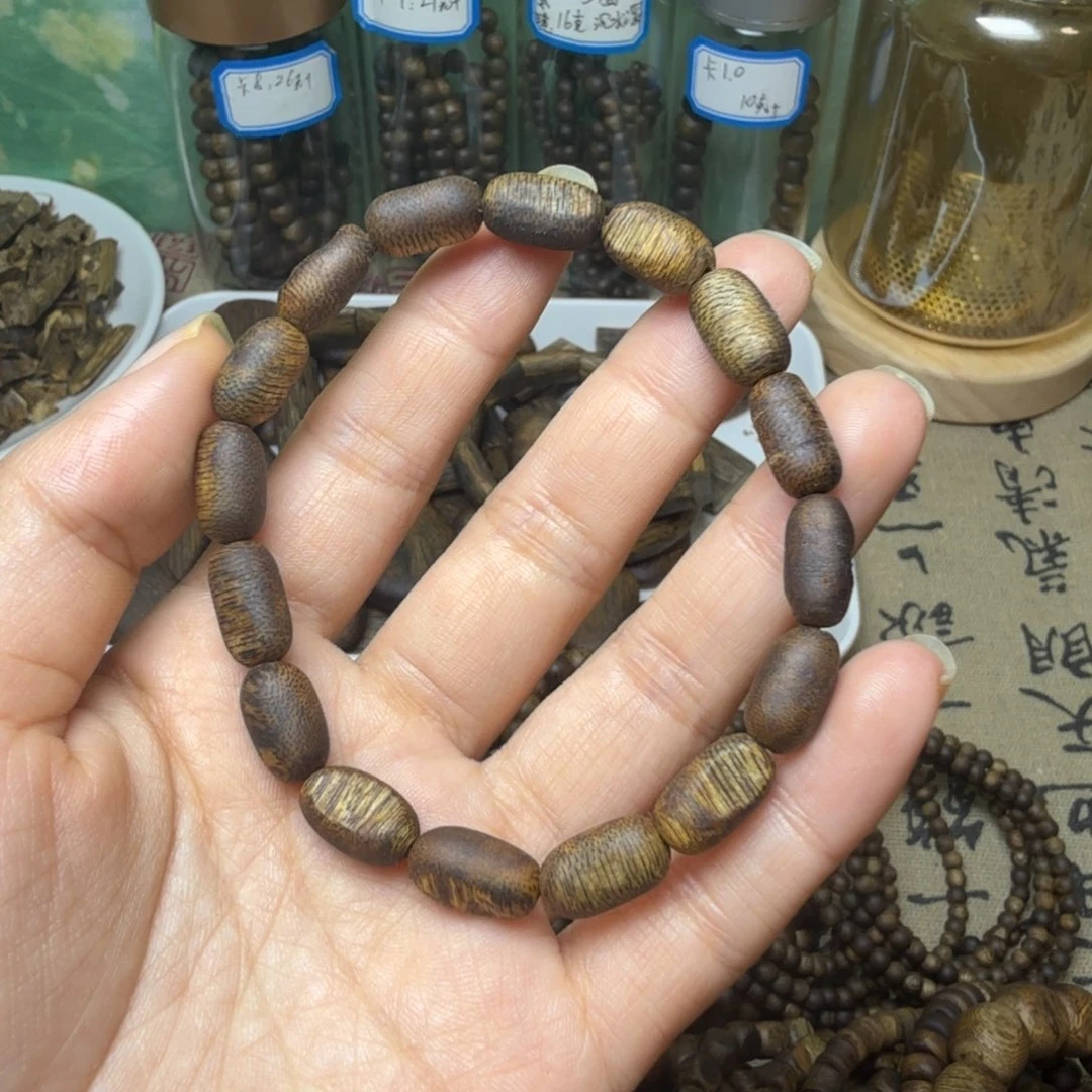 沉香碎屑沉香卡7枣珠