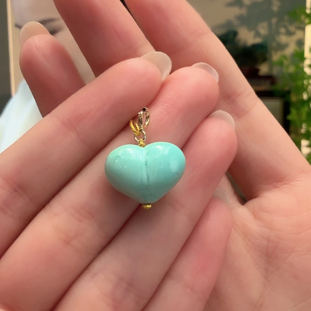 绿松石未镶嵌颈饰