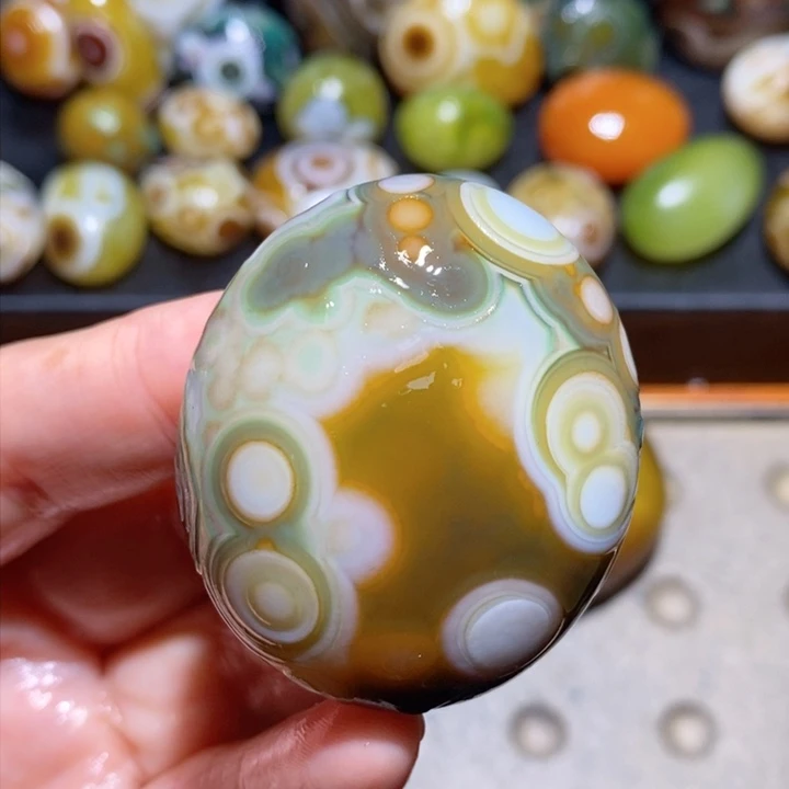 未镶嵌玛瑙/玉髓珠宝半成品130