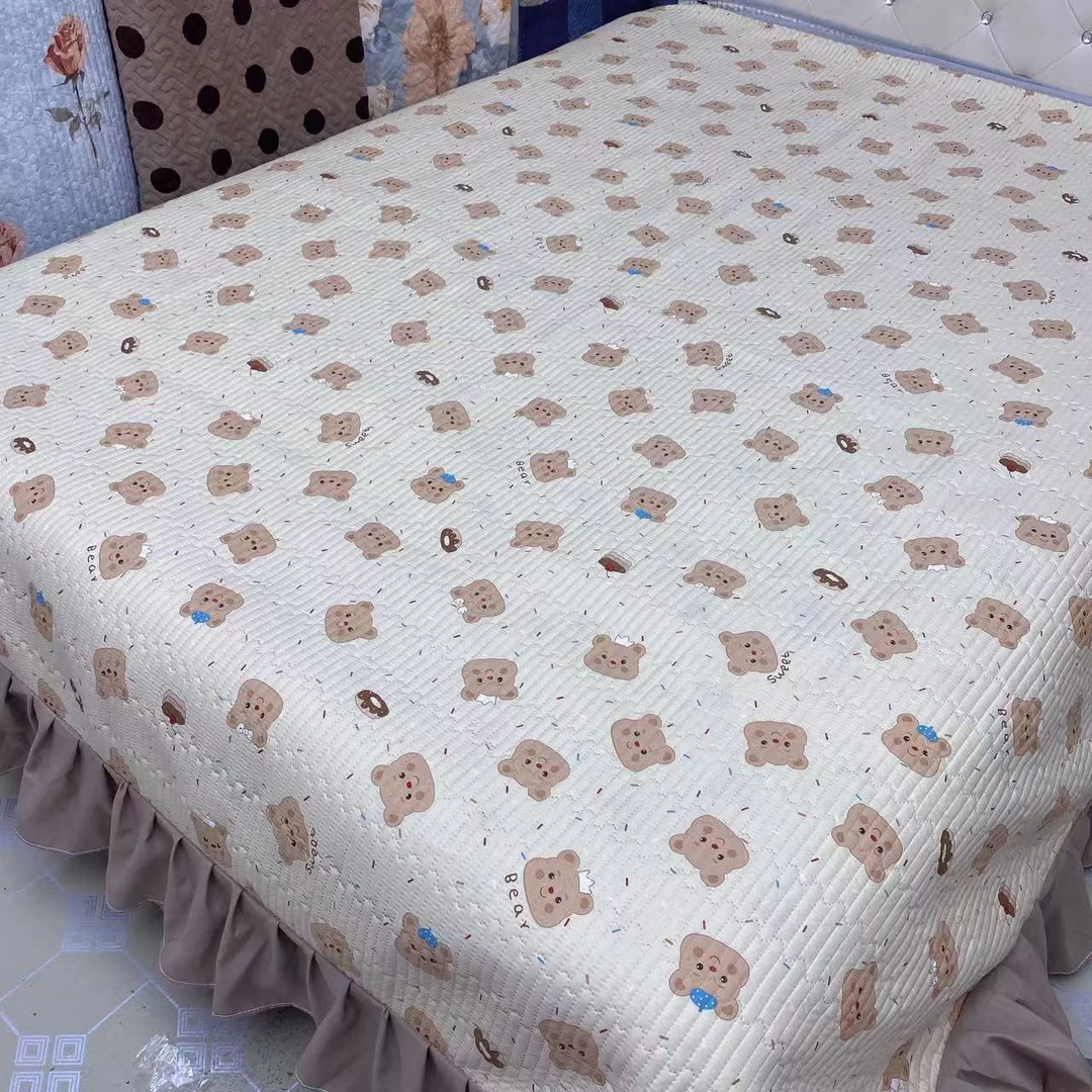[皇冠小熊大花边款]四季通用亲肤柔软舒适床盖尺寸2.4×2.5