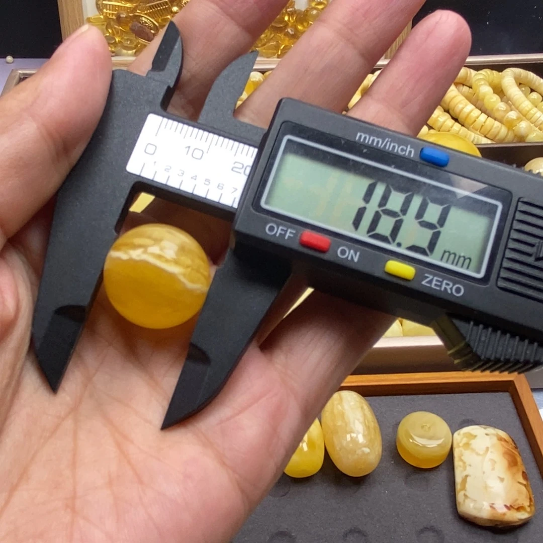 琥珀未镶嵌裸石蜜蜡