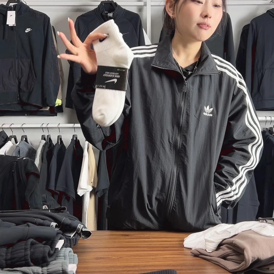 白色中腰长袜42-46码
