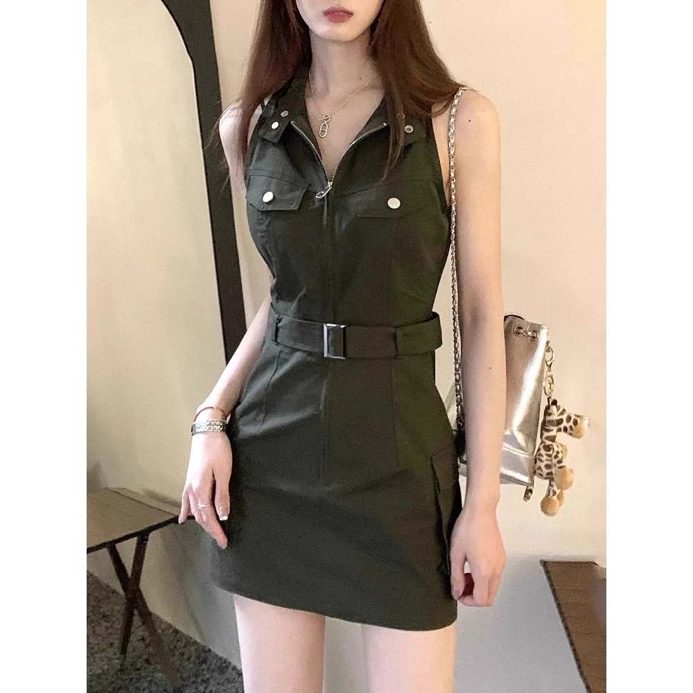 美式辣妹工装挂脖连衣裙女夏季2025新款炸街拉链收腰墨绿色包臀裙
