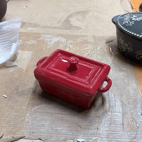 微瑕，不能明火，口径11，高度2.5红色，42