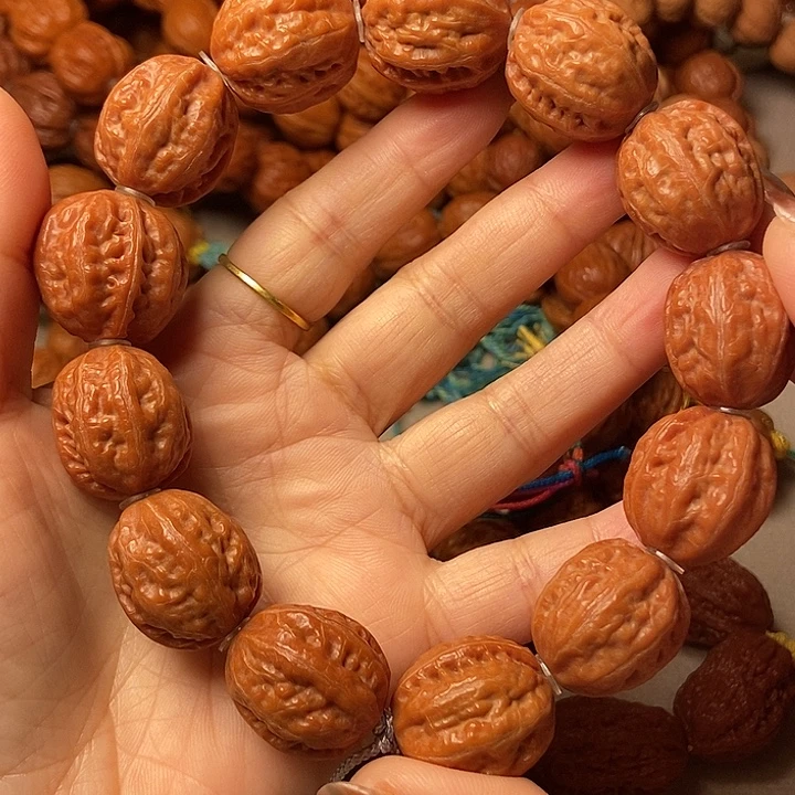 文玩核桃手串八棱
