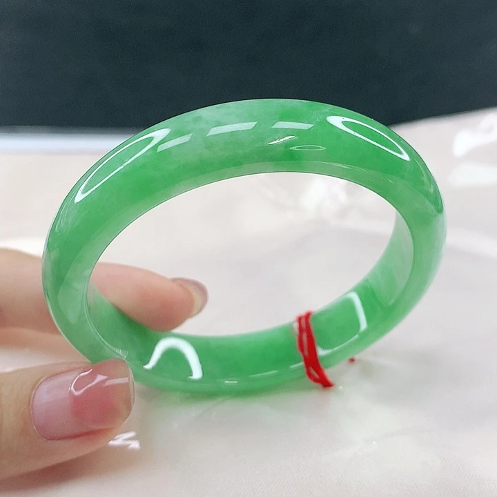 翡翠未镶嵌手镯圈51.8，05046