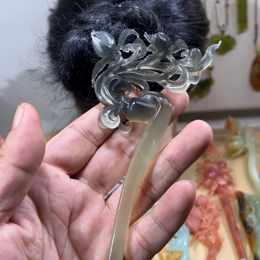 猫***-合金蛇纹石玉颈饰
