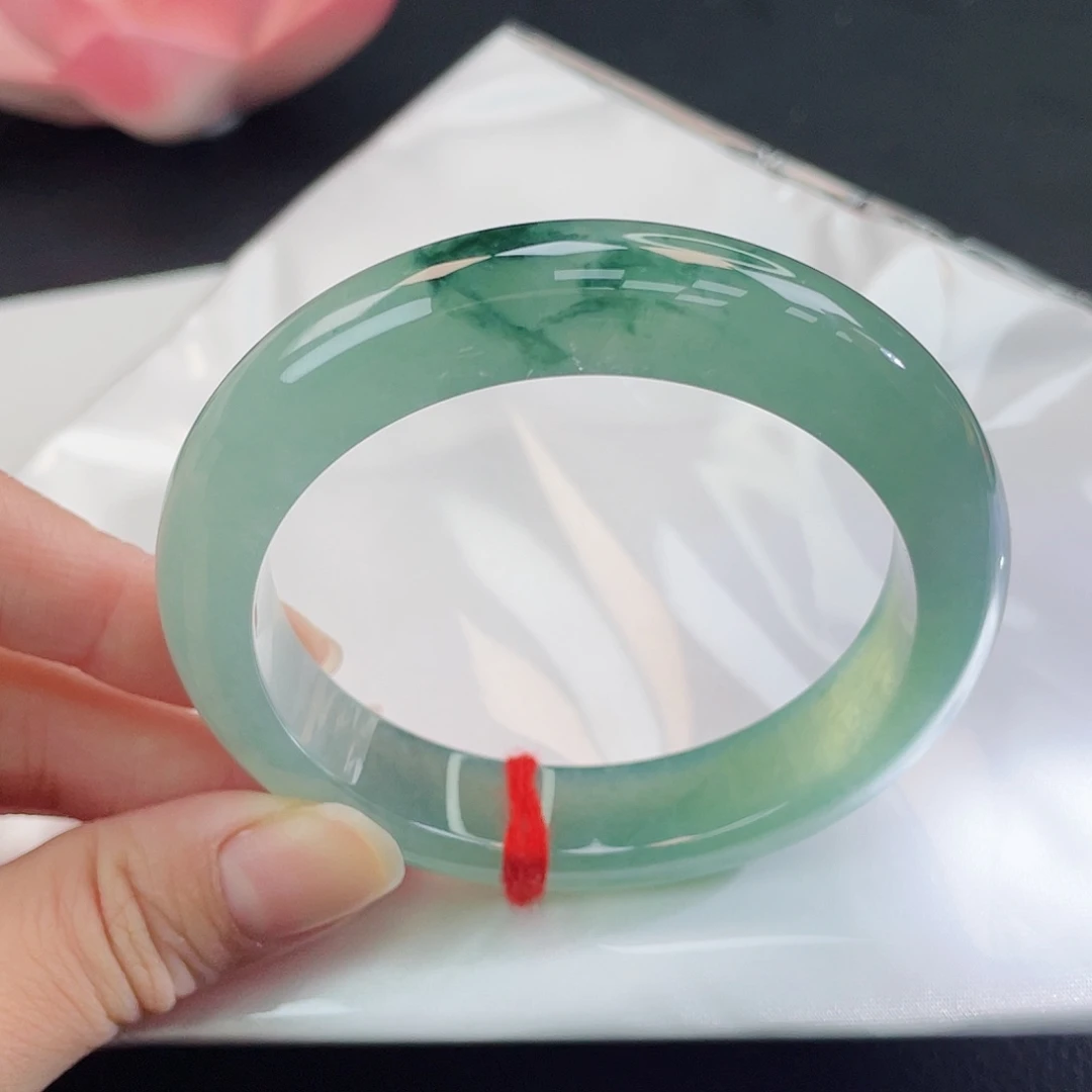 翡翠未镶嵌手镯冰飘花