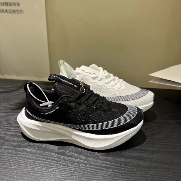 唯品专属情侣透气橡胶跑步鞋春夏透气跑鞋时尚休闲2988