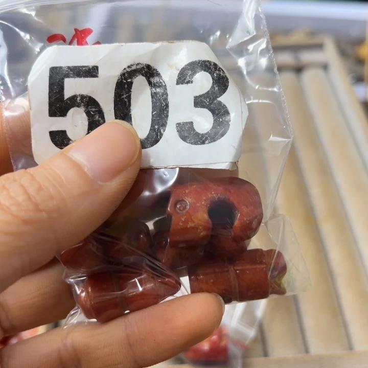 和田玉（糖玉）未镶嵌颈饰清****）