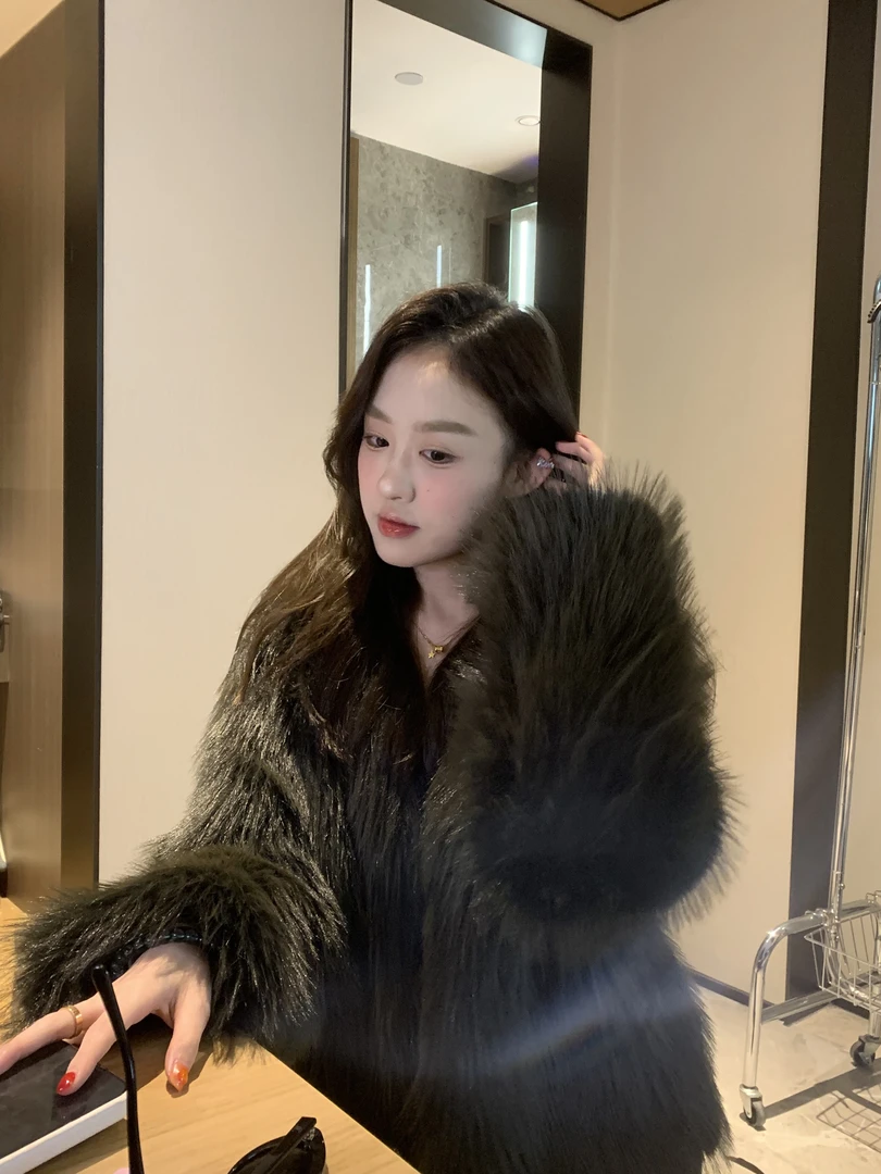 崔星星【芦苇花】设计感高级显瘦显贵环保毛毛外套