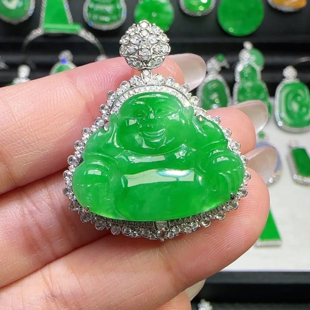 翡翠18K金镶嵌颈饰吊坠