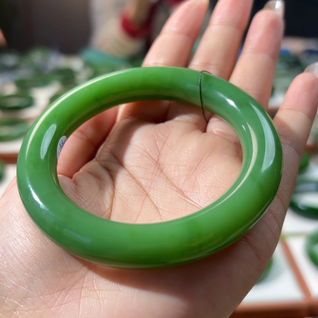 未镶嵌手镯和田玉（碧玉）5758