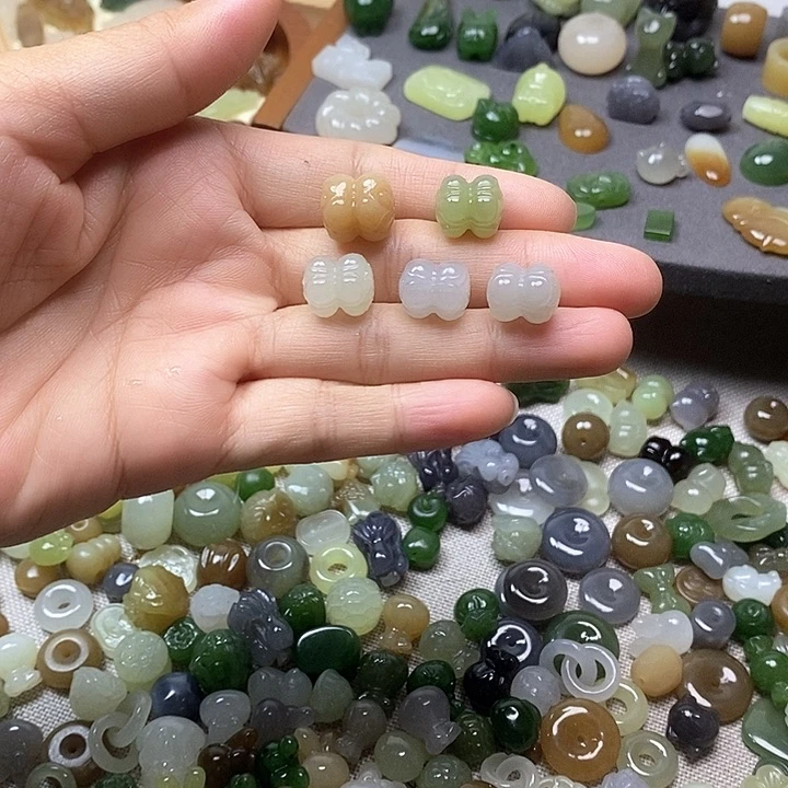 未镶嵌和田玉挂件并蒂莲98一个多样性发其一