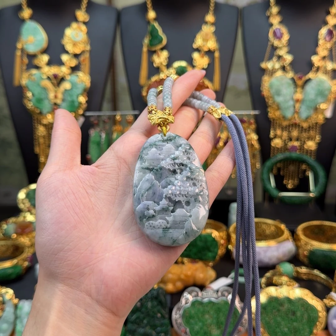 翡翠未镶嵌颈饰炸价套装